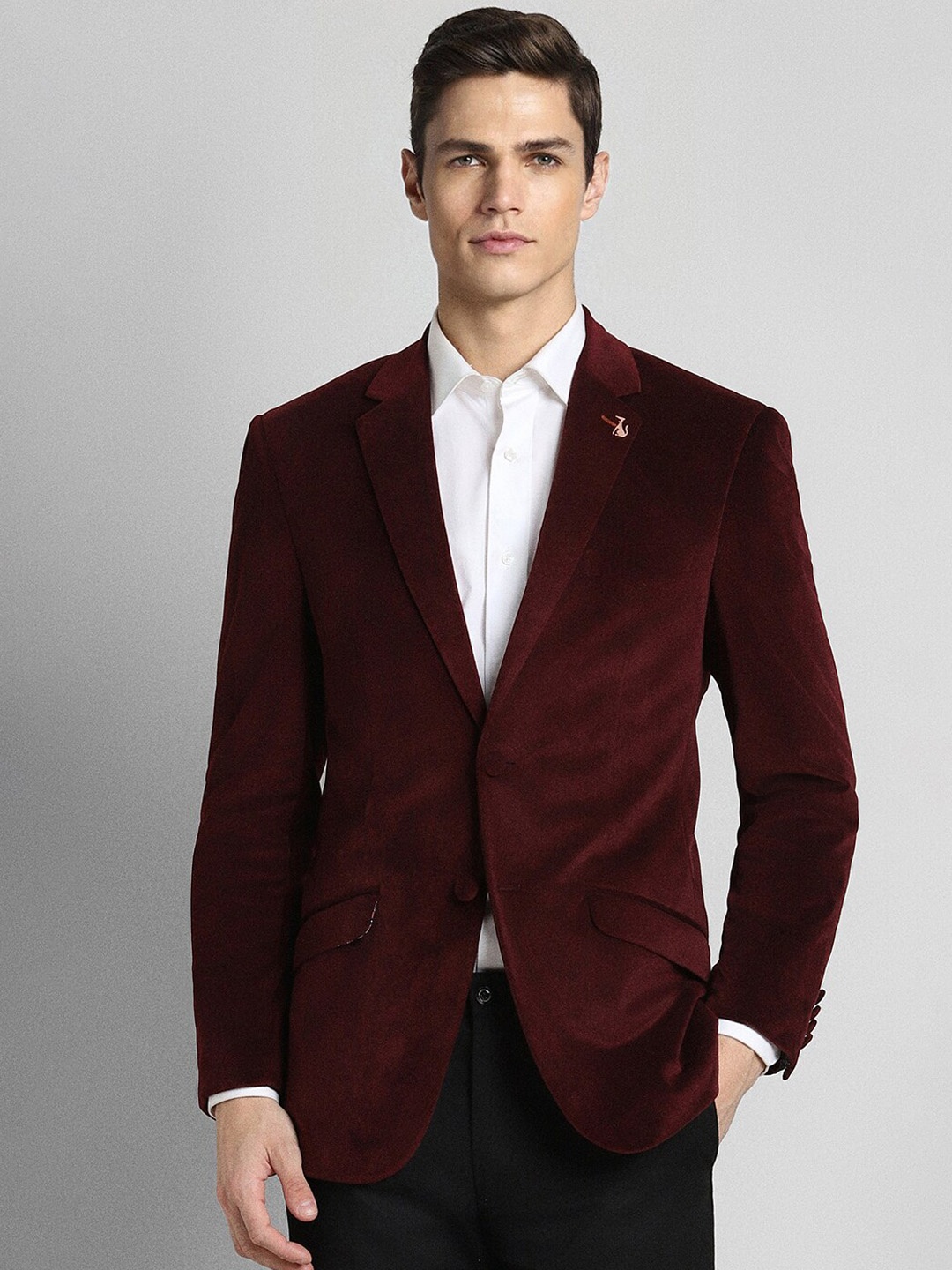 

SIMON CARTER LONDON Notched Lapel Long Sleeve Single-Breasted Slim-Fit Blazers, Maroon