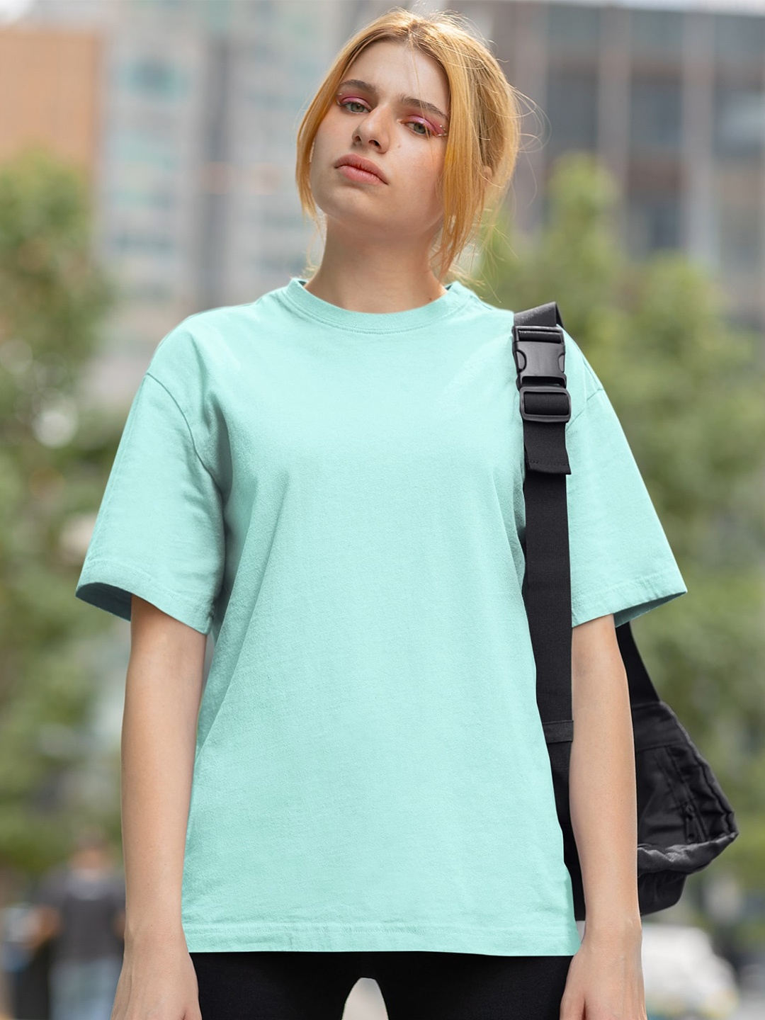

Beetein Lamhein Drop Shoulder Sleeves Oversized Pure Cotton T-Shirt, Sea green