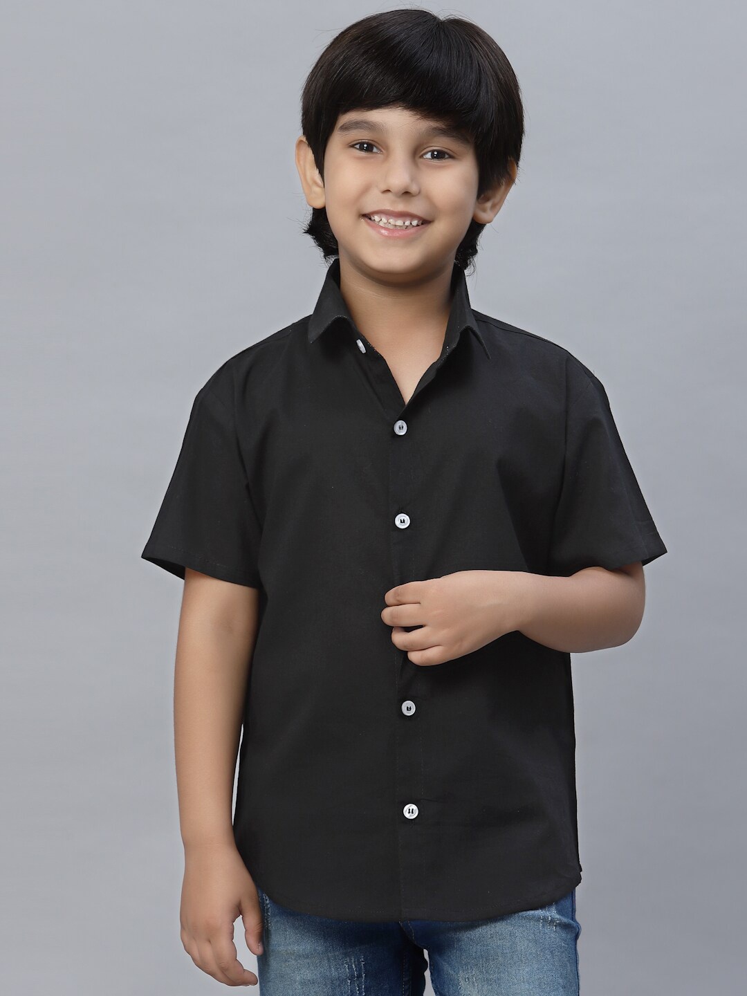 

NISHAB Boys Spread Collar Short Sleeves Casual Shirt, Black
