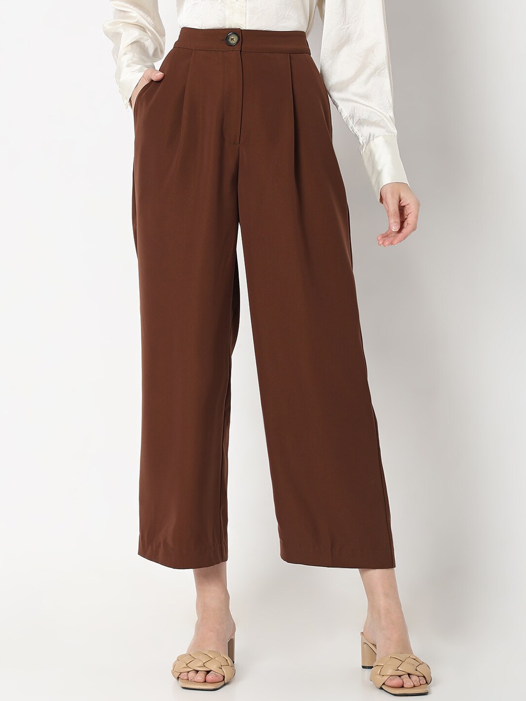 

Vero Moda Women Straight Fit High-Rise Wide Leg Pleated Cropped Culottes Trouser, Brown