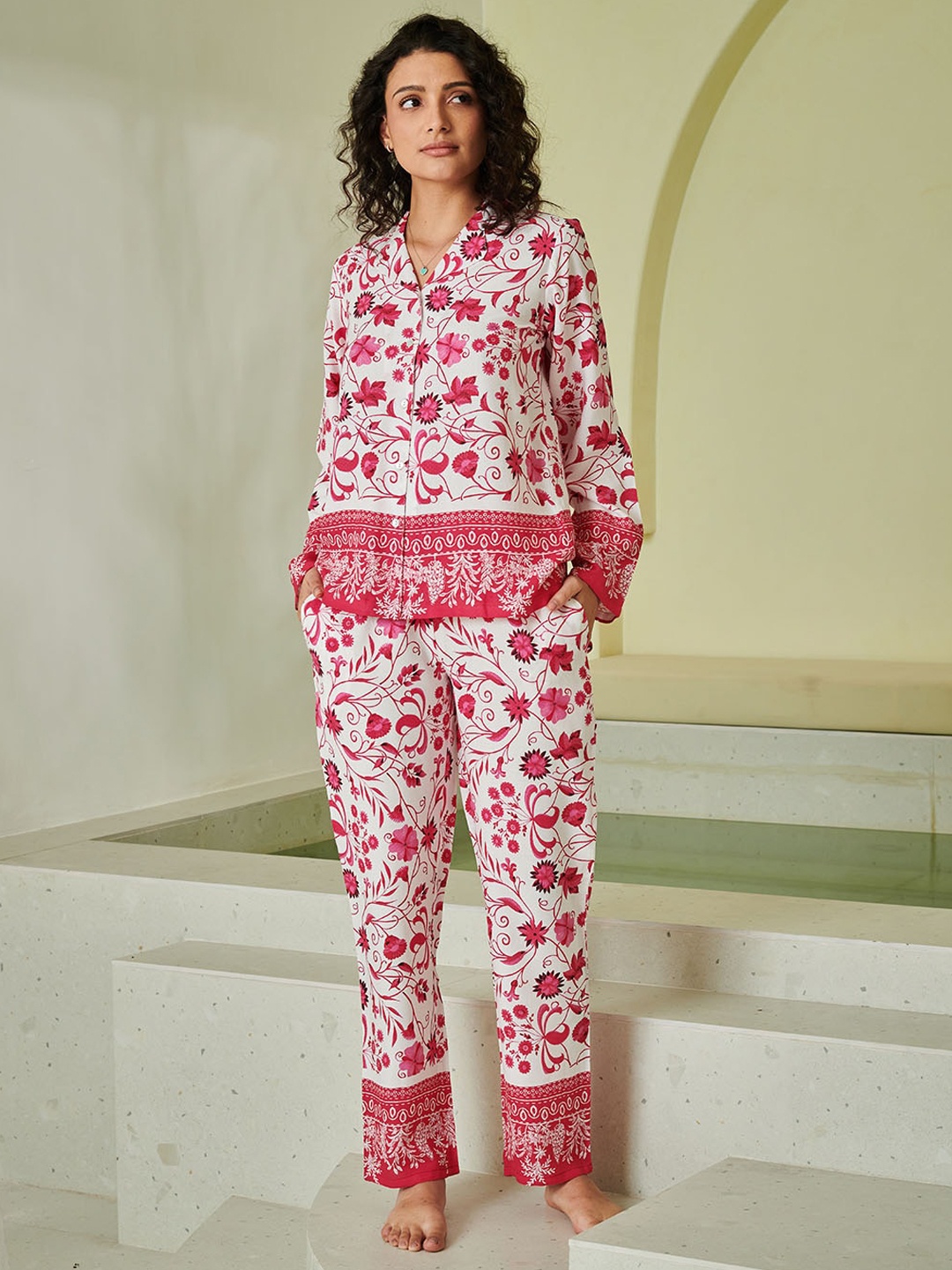 

DUSK ATTIRE Floral Printed Lapel Collar Night Suit, Pink