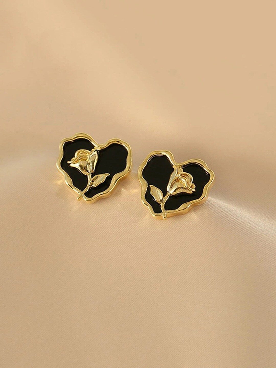 

Krelin Gold Plated Enamelled Heart Shaped Stud Earrings