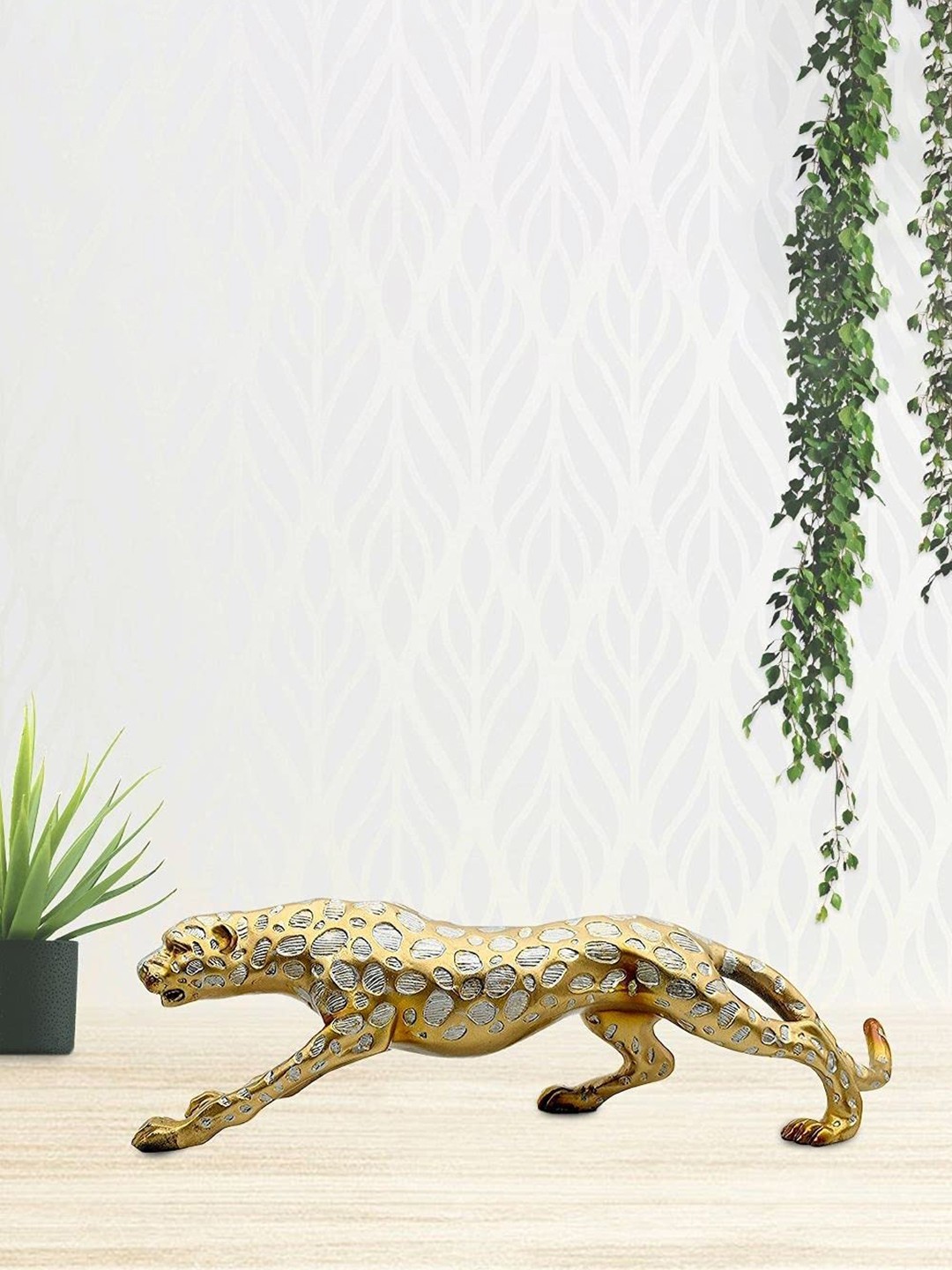 

PujaNPujari Gold Toned Textured Jaguar Metal Figurine Showpiece