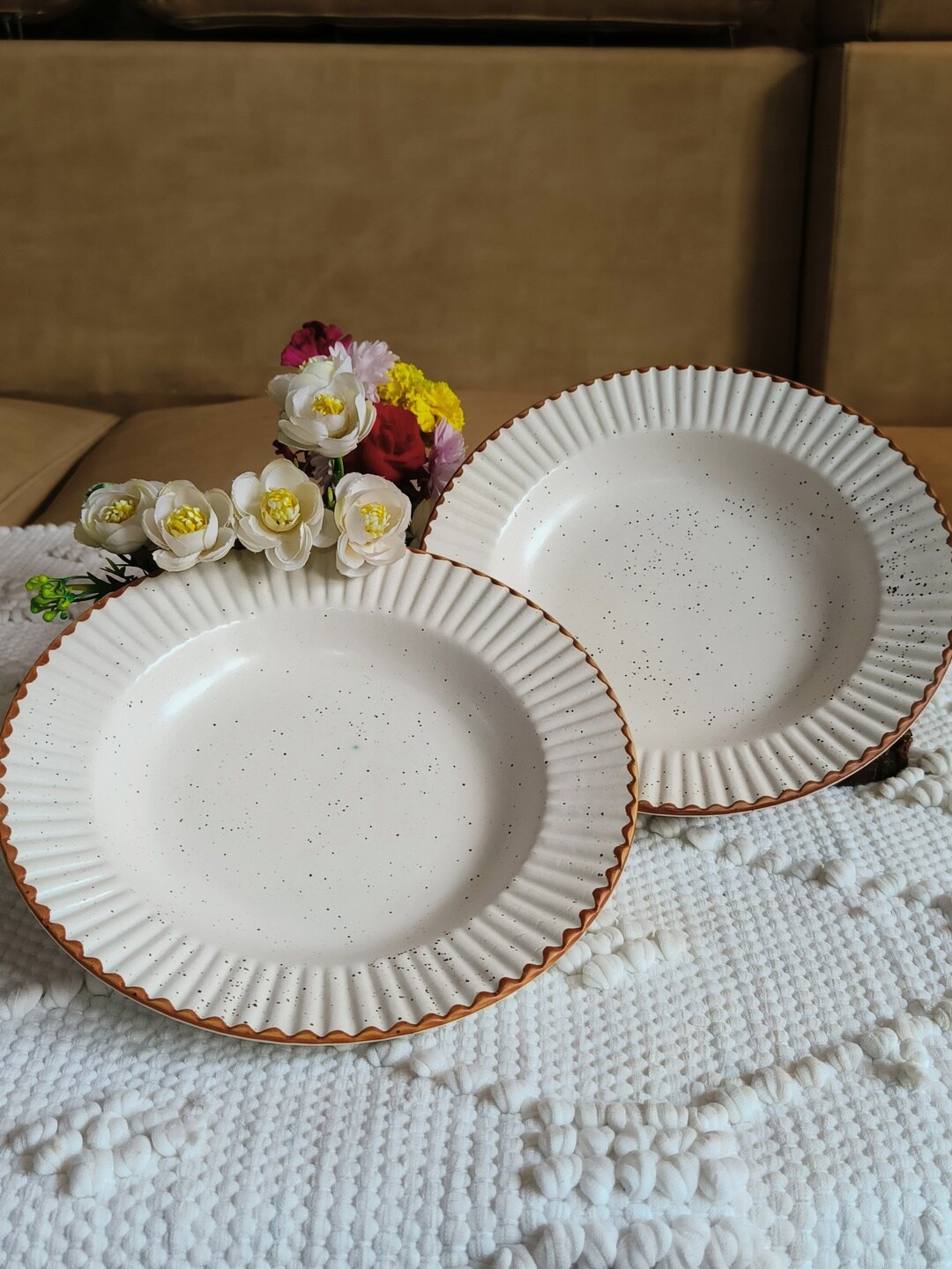 

NIYARA White & Brown 2 Pieces Ceramic Core