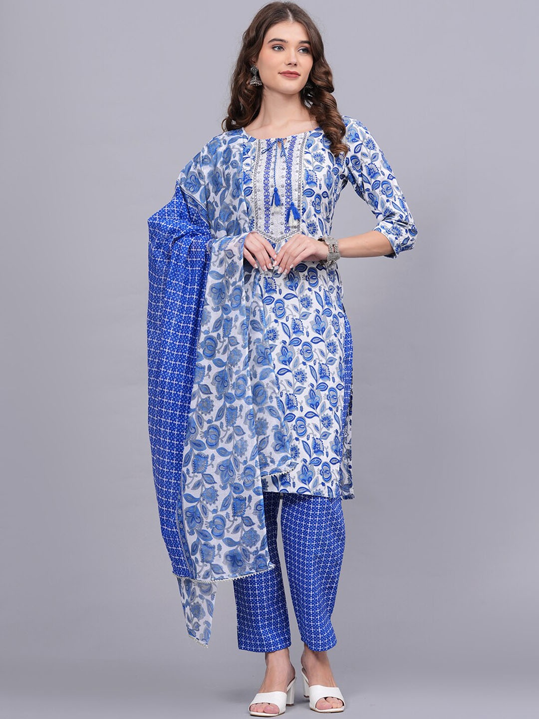 

HIGHLIGHT FASHION EXPORT Floral Embroidered Pure Cotton Kurta with Trousers & Dupatta, Blue