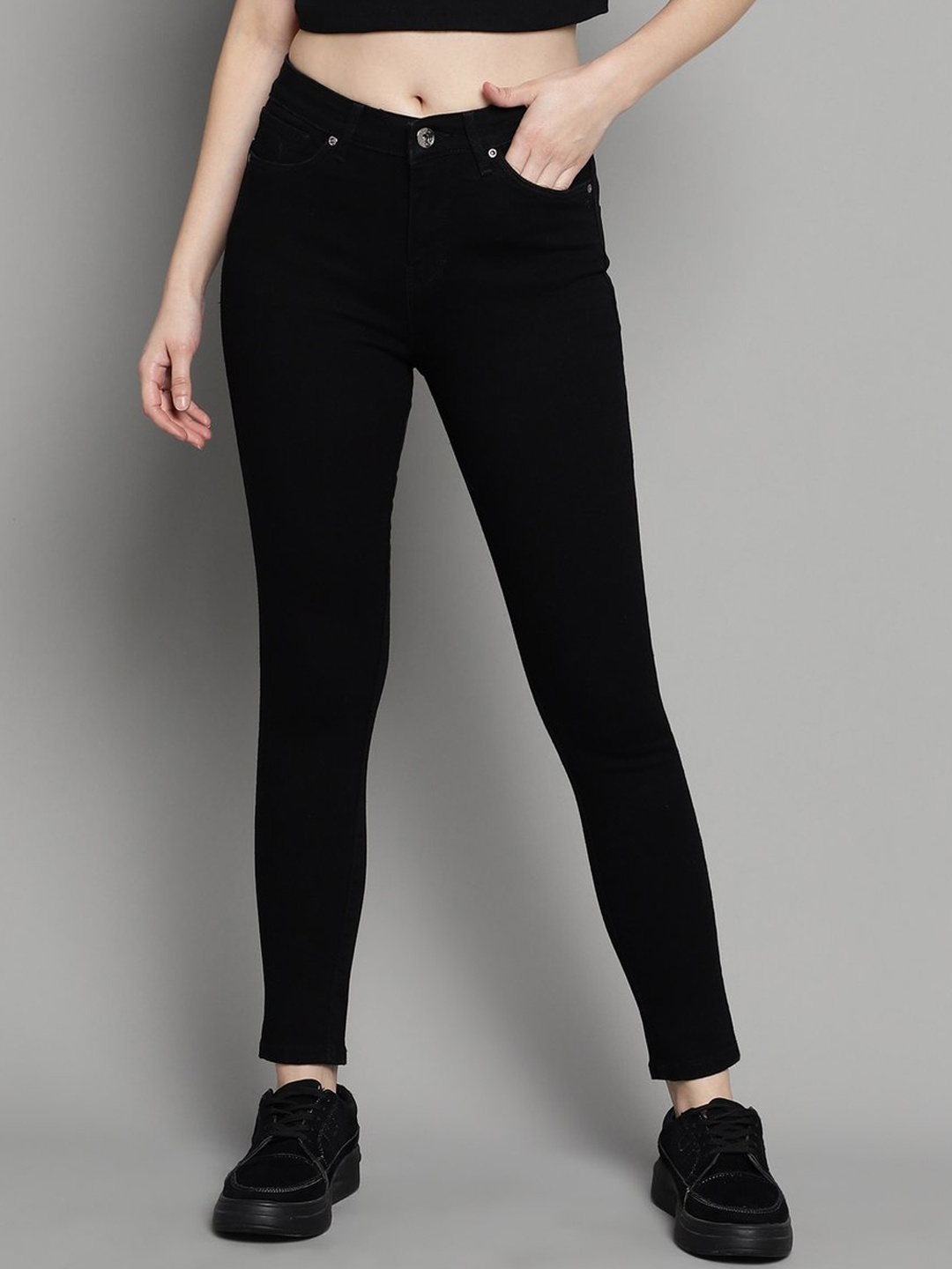 

Xpose Women Comfort Slim Fit High-Rise Clean Look Stretchable Jeans, Black