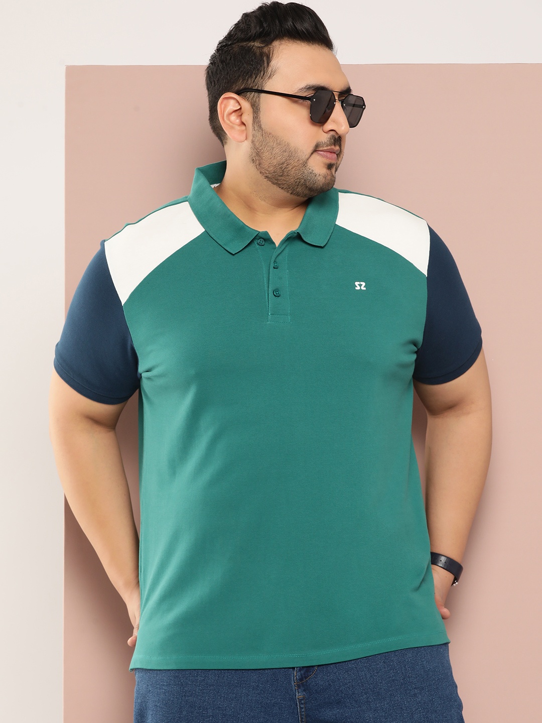 

Sztori Men Plus Size Colourblocked Polo Collar Pure Cotton T-shirt, Green