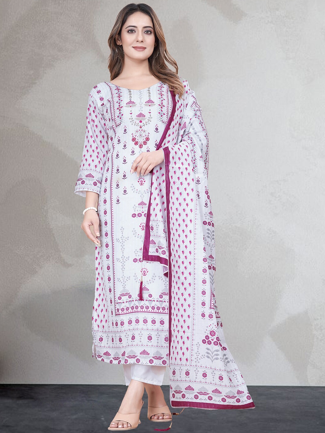 

N N ENTERPRISE Floral Printed Sequinned Pure Cotton Kurta & Trousers With Dupatta, White