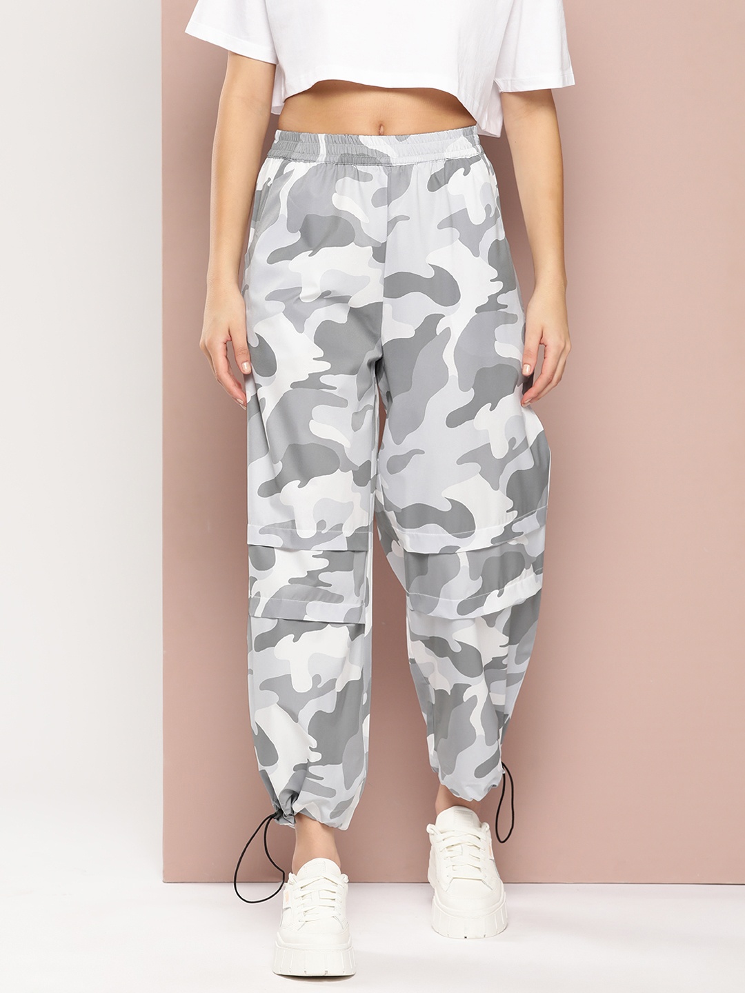 

Harvard Women Camouflage Printed Joggers, Grey
