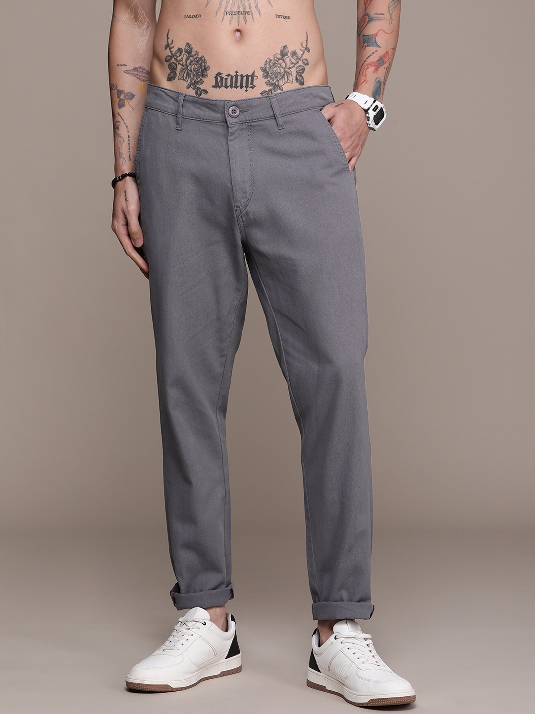 

The Roadster Life Co. Men Pure Cotton Mid-Rise Trousers, Grey