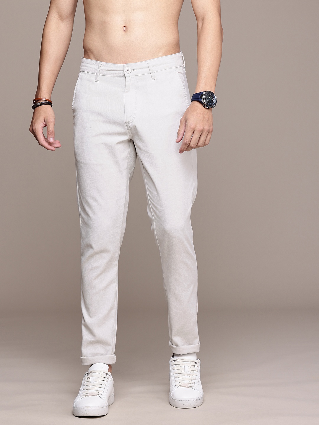 

The Roadster Life Co. Men Pure Cotton Chinos Trousers, Taupe