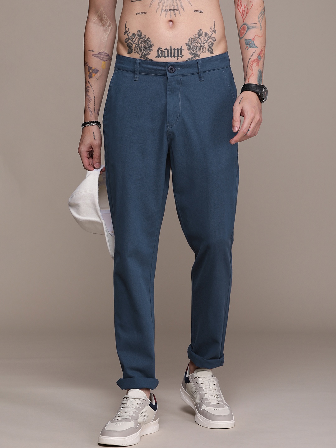 

The Roadster Life Co. Men Pure Cotton Solid Mid Rise Chinos Trousers, Blue