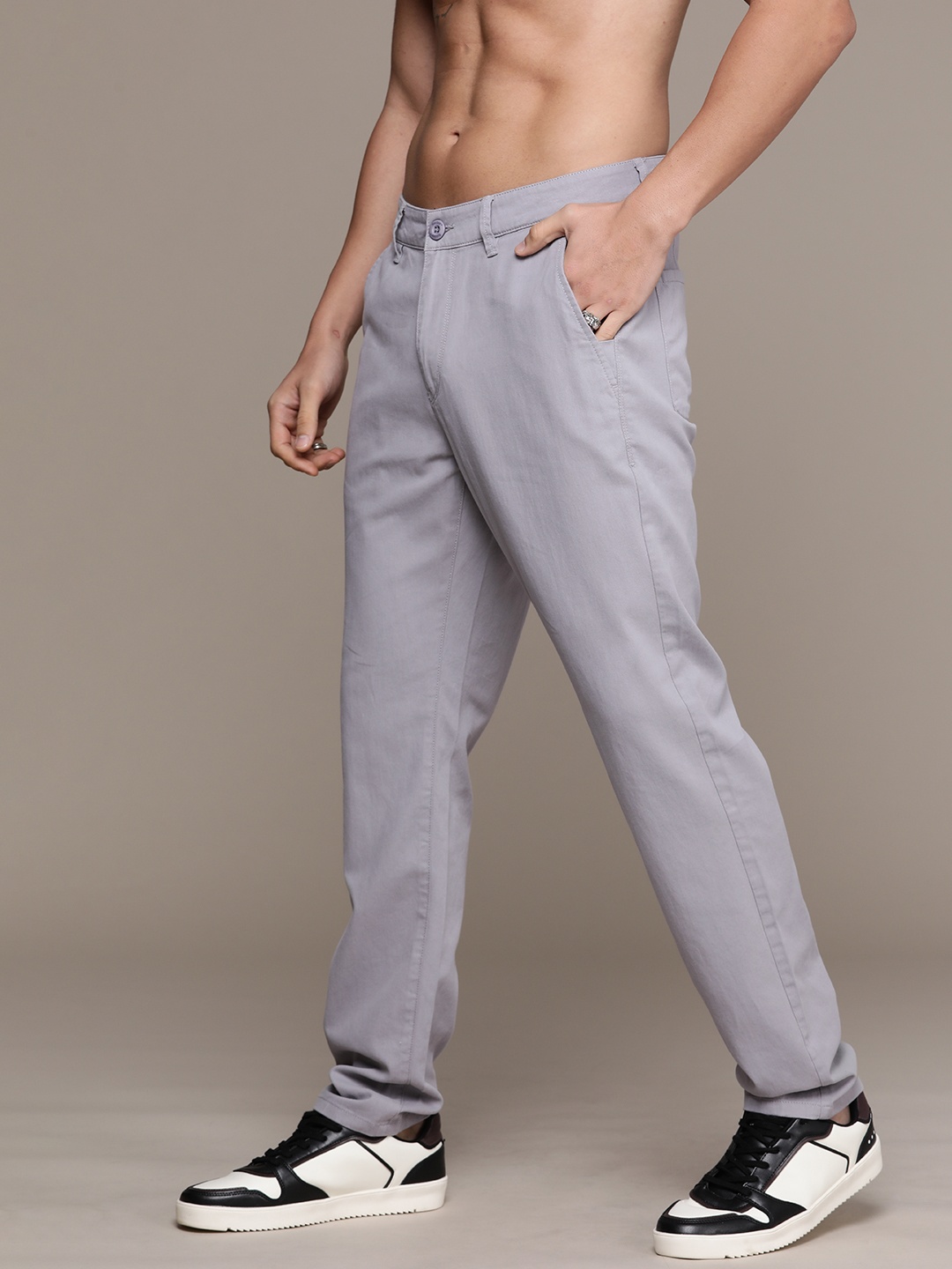 

The Roadster Life Co. Men Pure Cotton Trousers, Grey