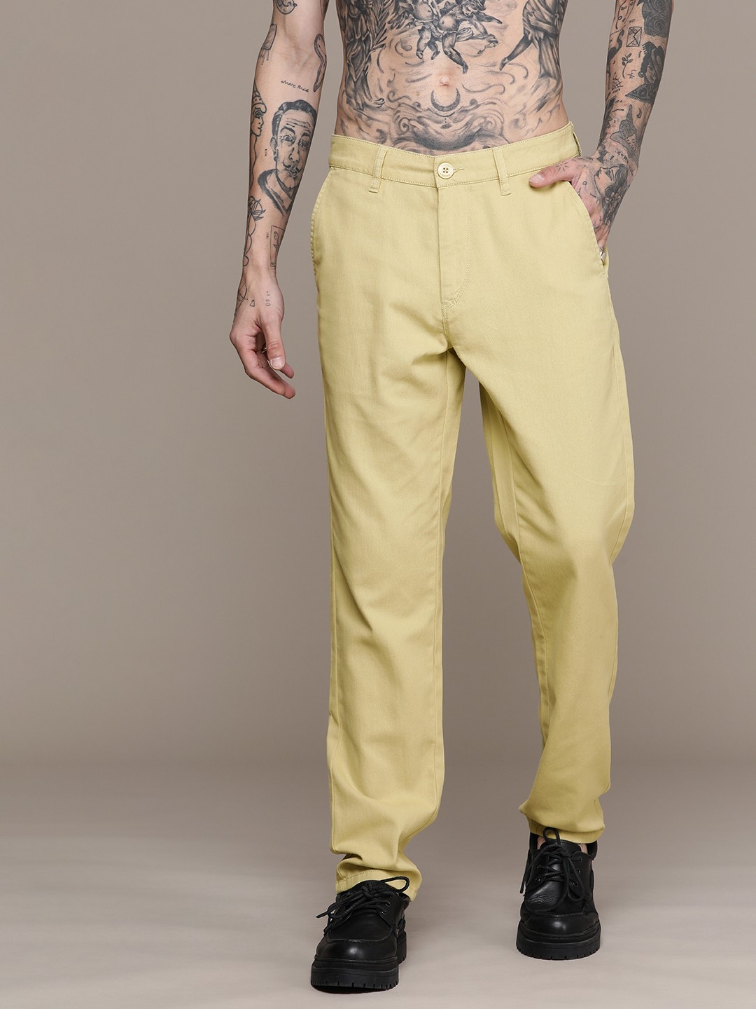 

The Roadster Life Co. Men Pure Cotton Mid Rise Chinos Trousers, Beige