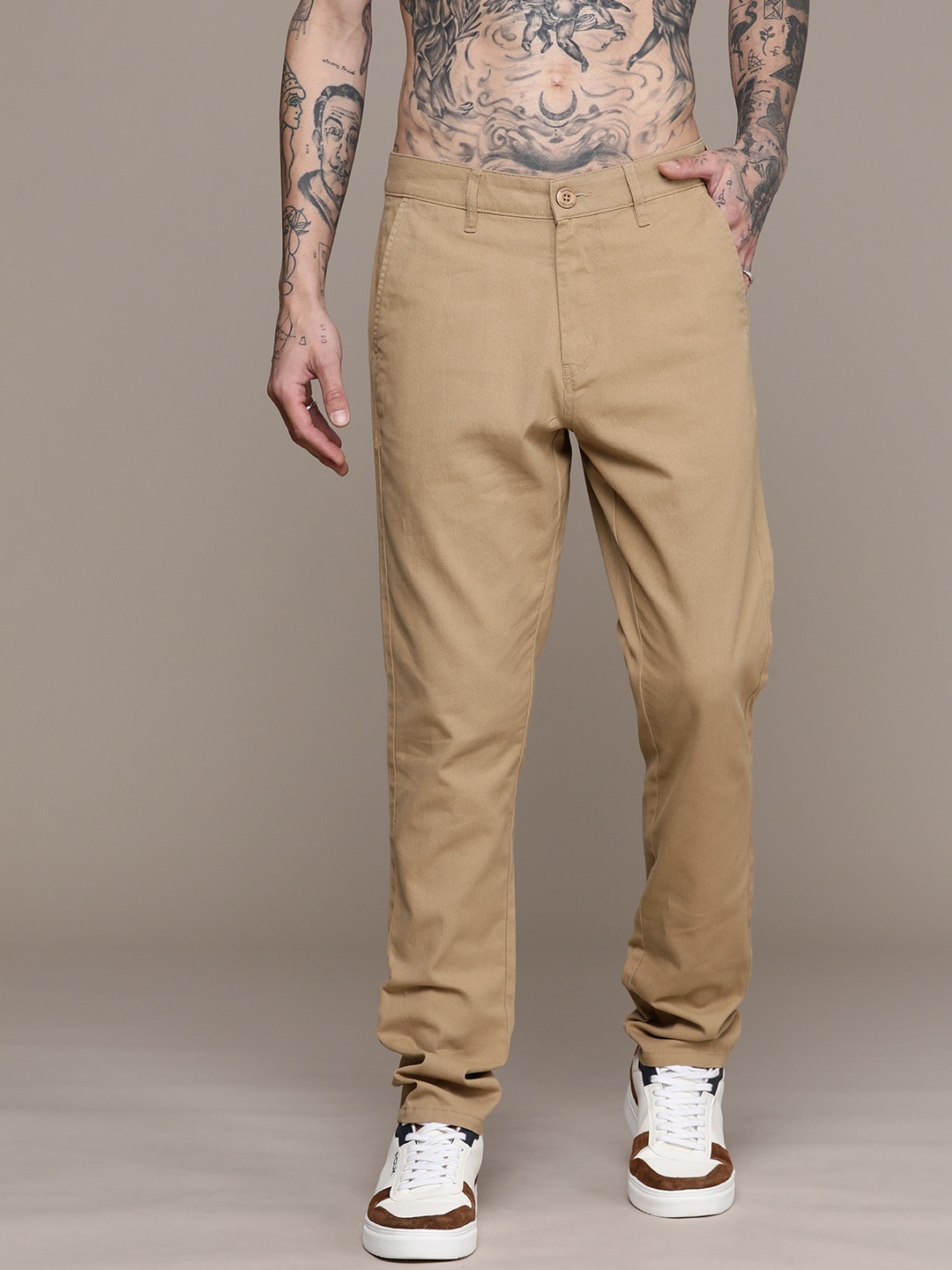 

The Roadster Life Co. Men Pure Cotton Chinos Trousers, Khaki