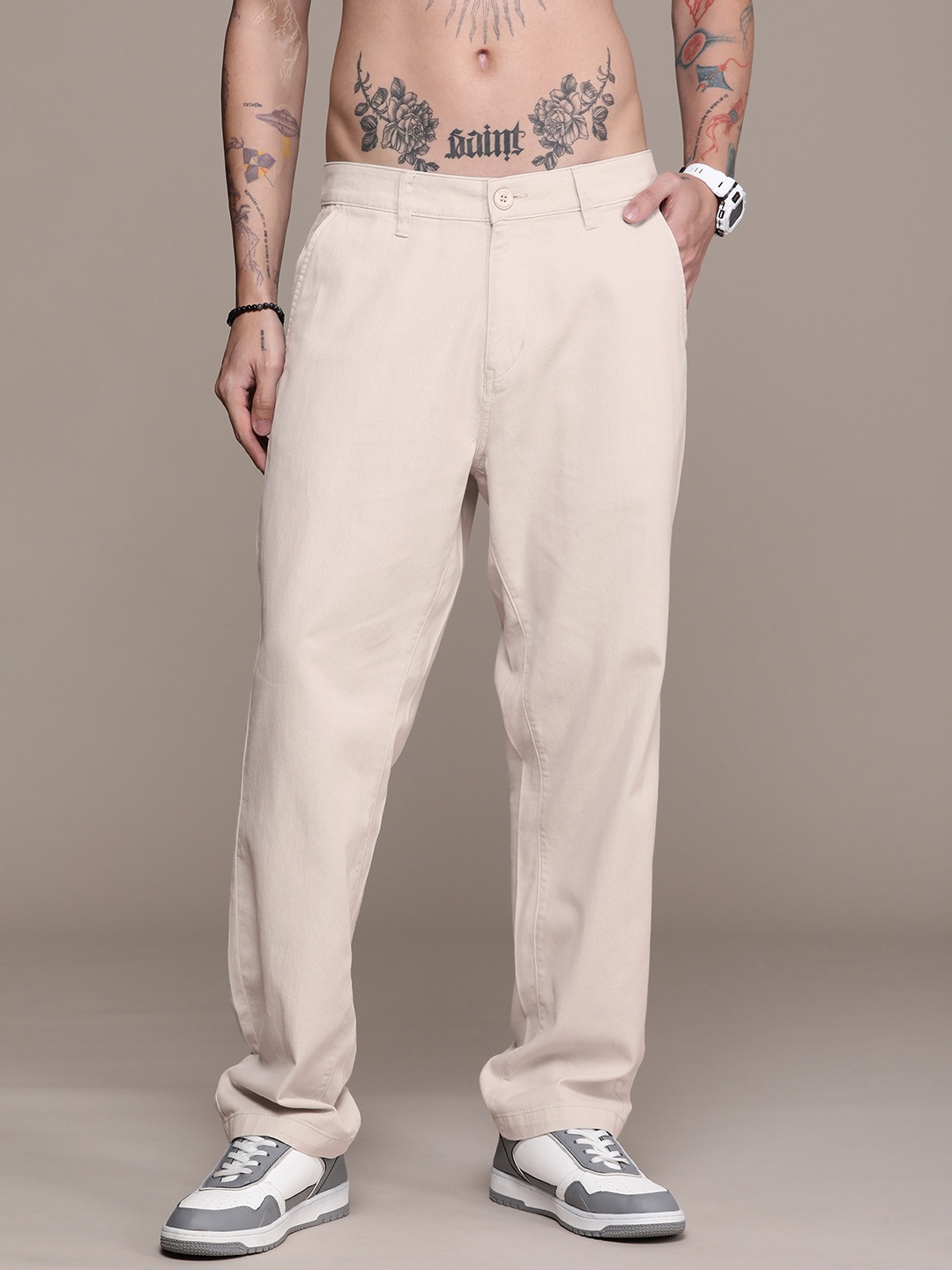 

The Roadster Life Co. Men Pure Cotton Mid-Rise Straight Fit Chinos Trousers, Taupe