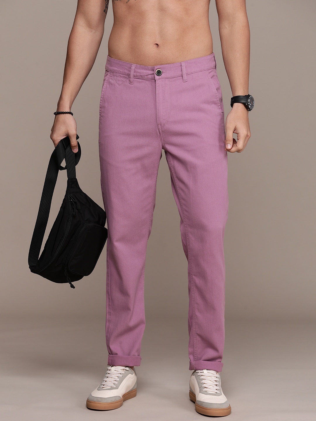 

The Roadster Life Co. Men Pure Cotton Chinos Trousers, Purple