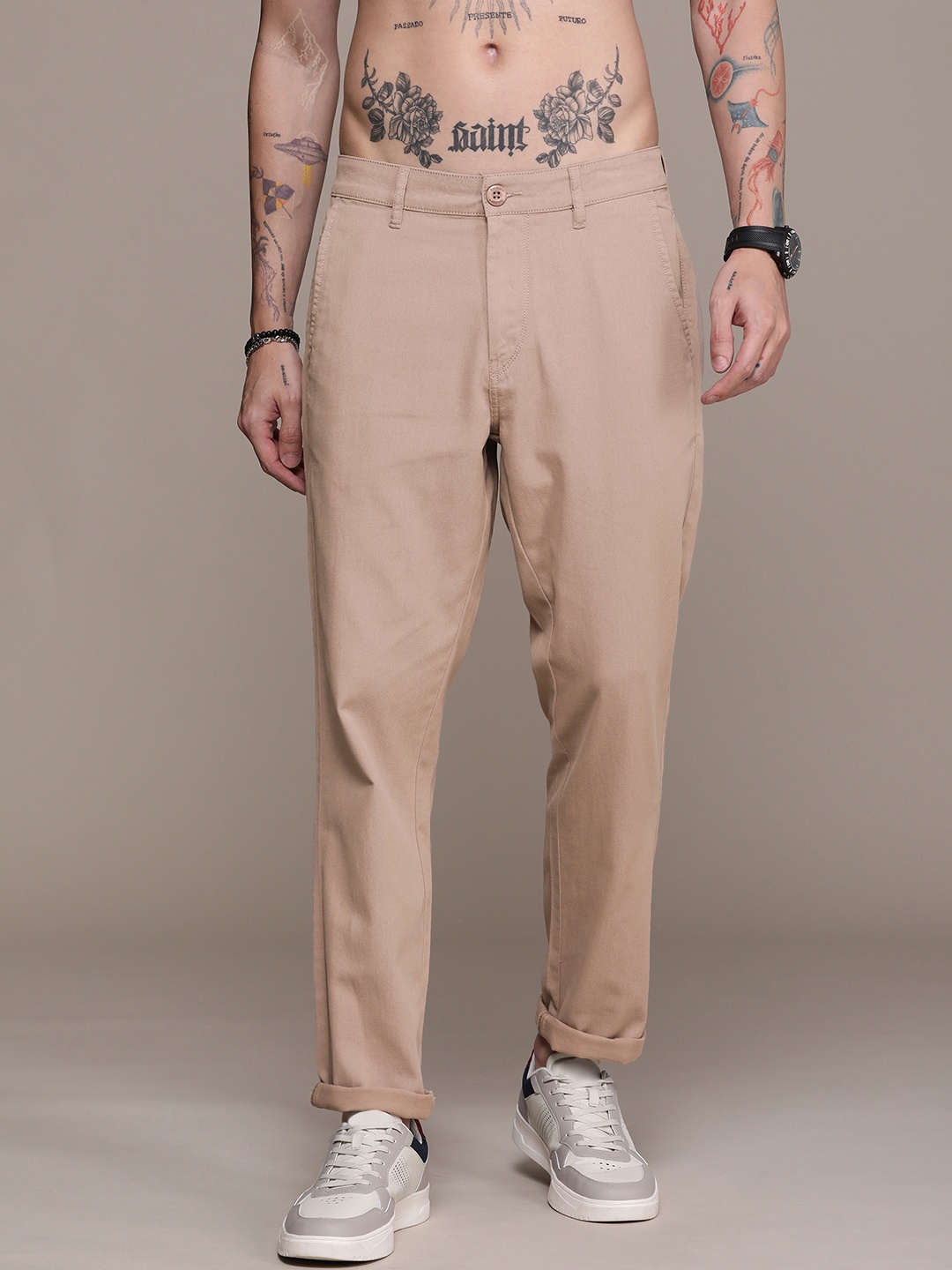 

The Roadster Life Co. Men Pure Cotton Solid Mid Rise Chinos Trousers, Taupe