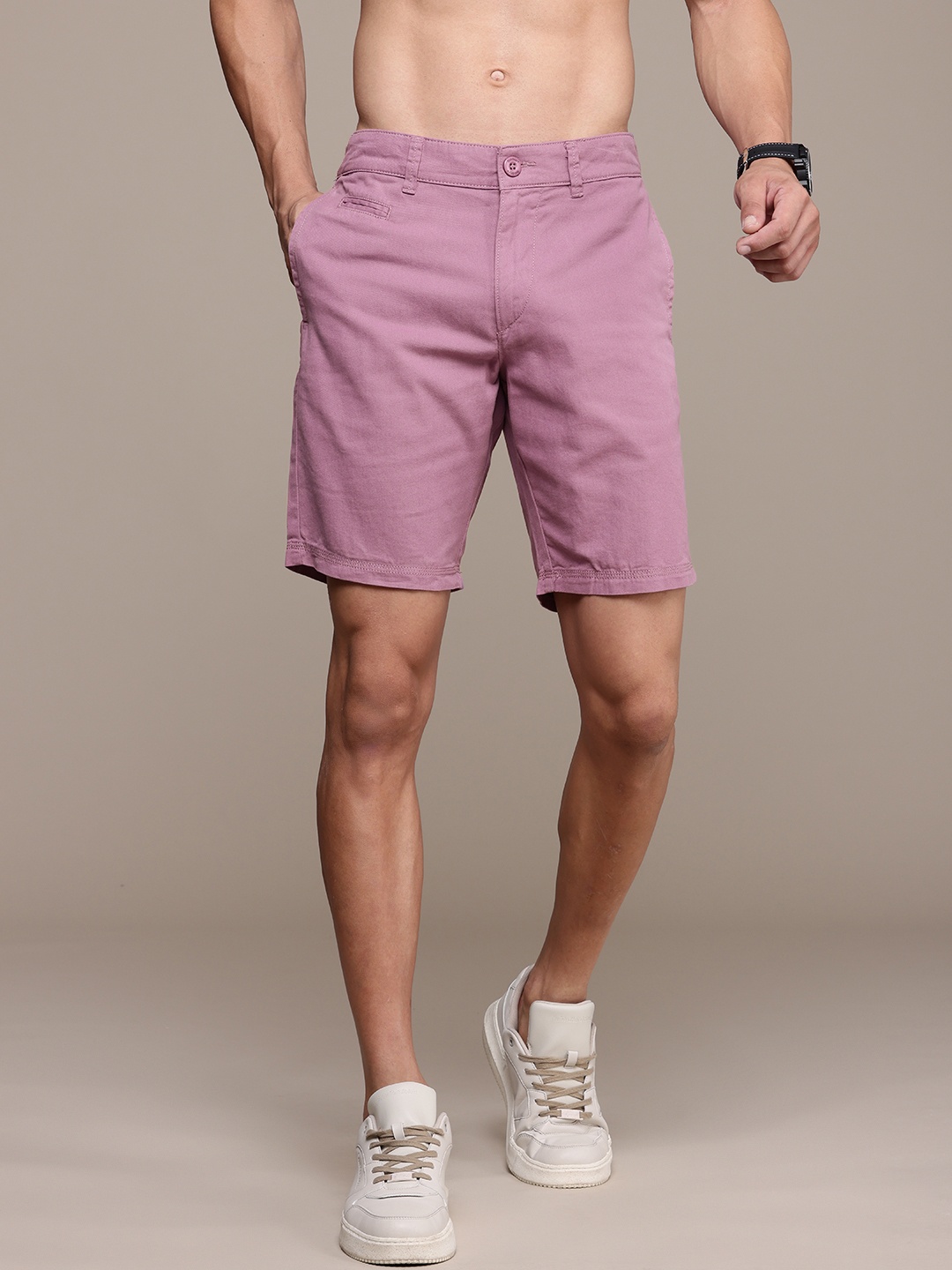 

The Roadster Life Co. Men Pure Cotton Chino Shorts, Lavender