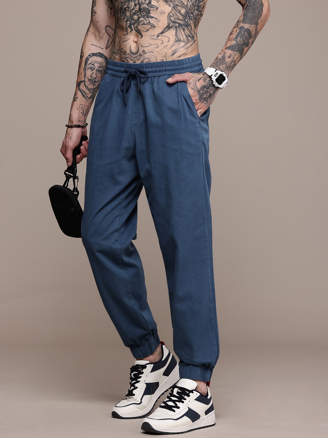 

The Roadster Life Co. Pure Cotton Joggers Trousers, Navy blue