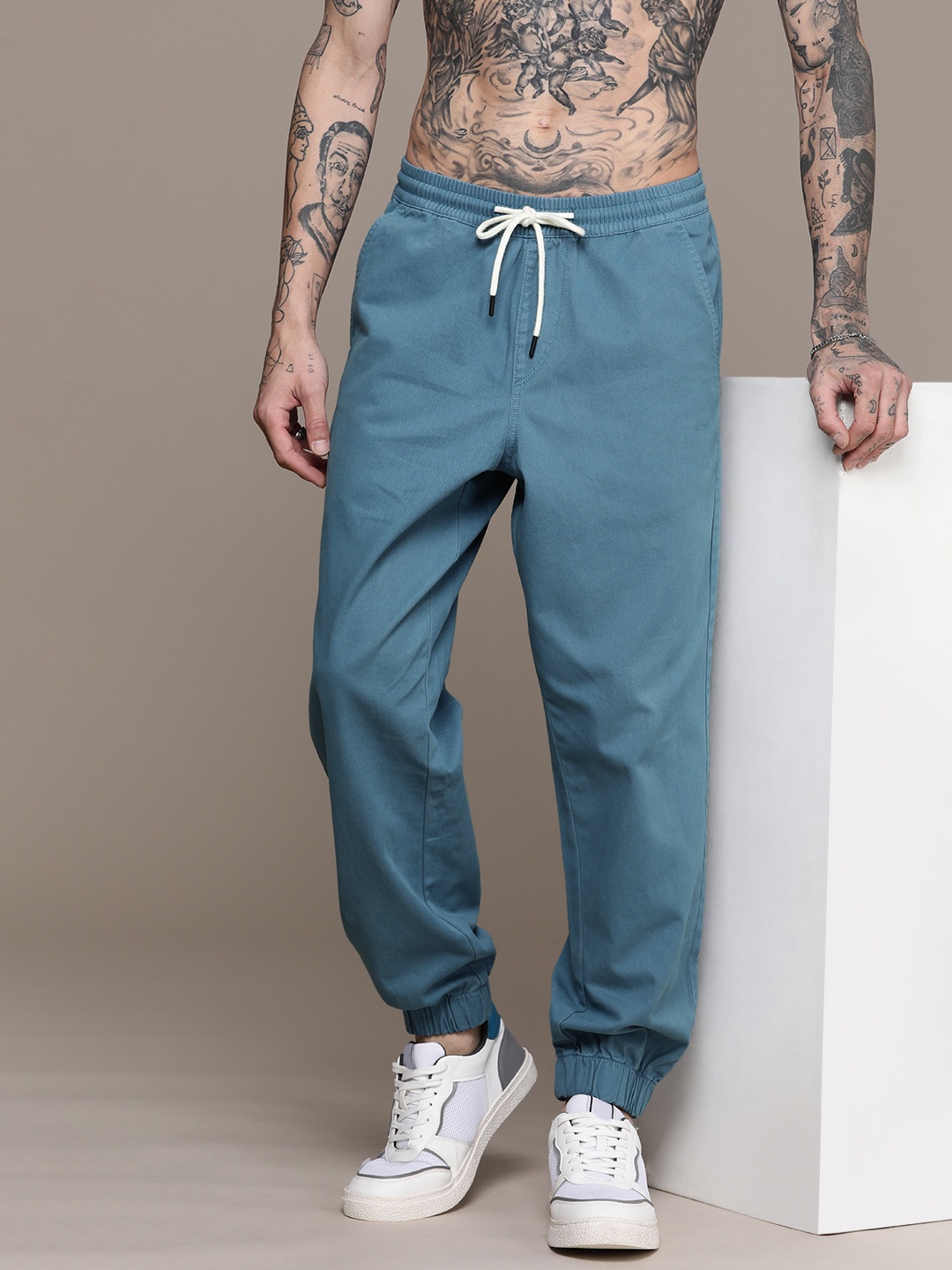 

The Roadster Life Co. Men Pure Cotton Relaxed Joggers Trousers, Blue