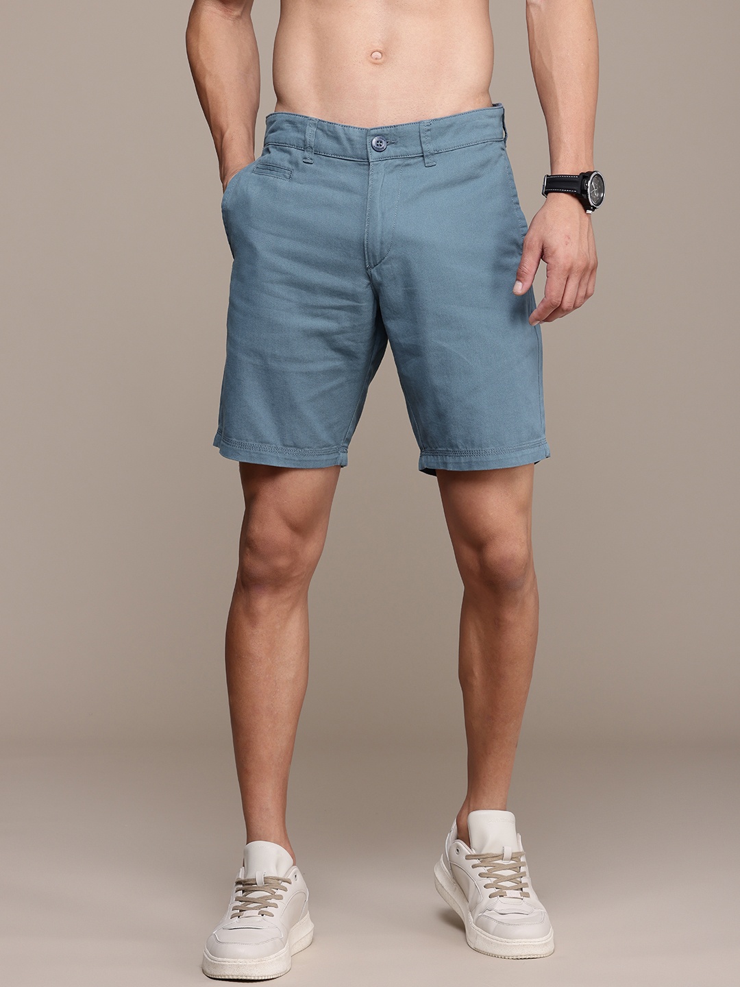 

The Roadster Life Co. Men Pure Cotton Chino Shorts, Blue