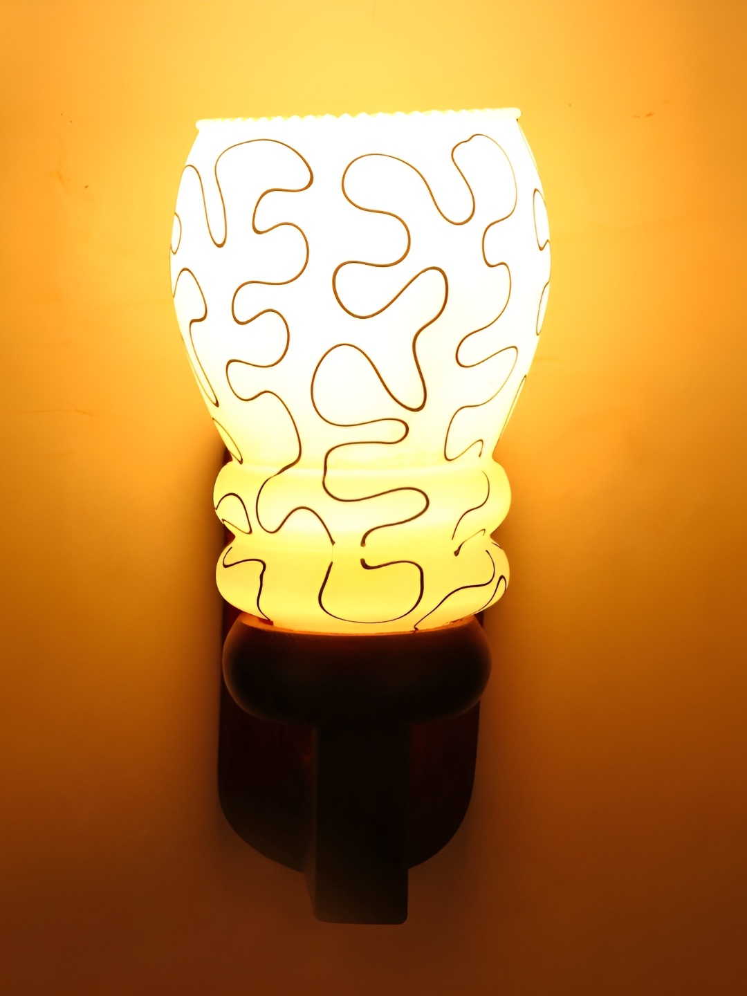

Afast White& Black Printed Glass Wall Lamp
