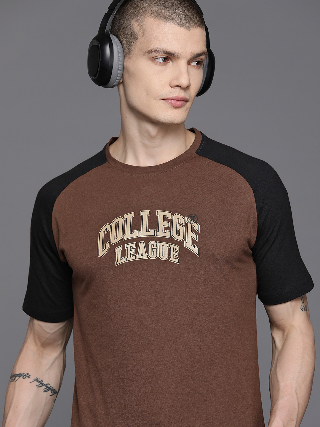 

HRX by Hrithik Roshan Typography Print Raglan Sleeve T-shirt, Brown
