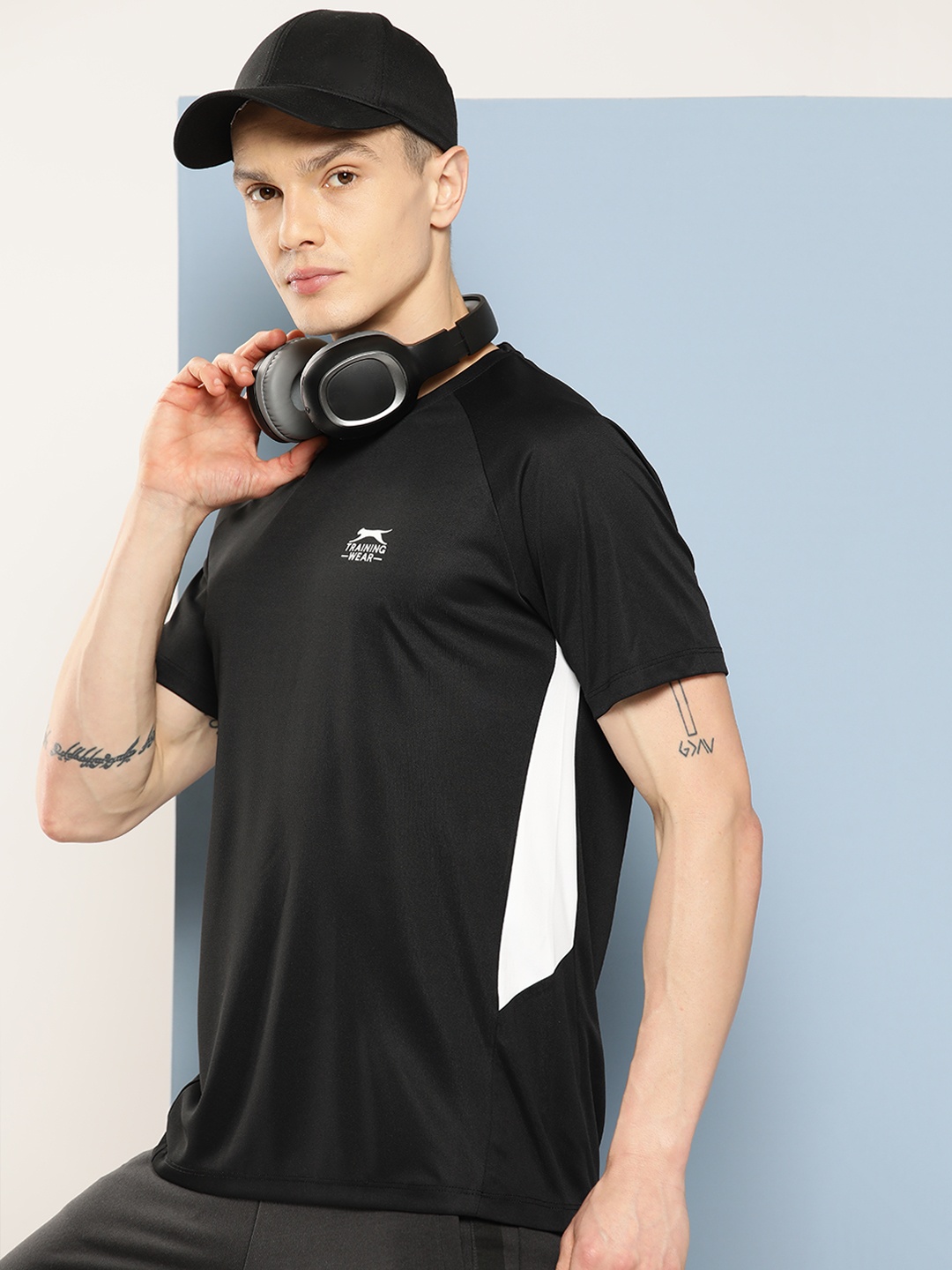 

Slazenger Raglan Sleeve Ultra-Dry Training T-shirt, Black