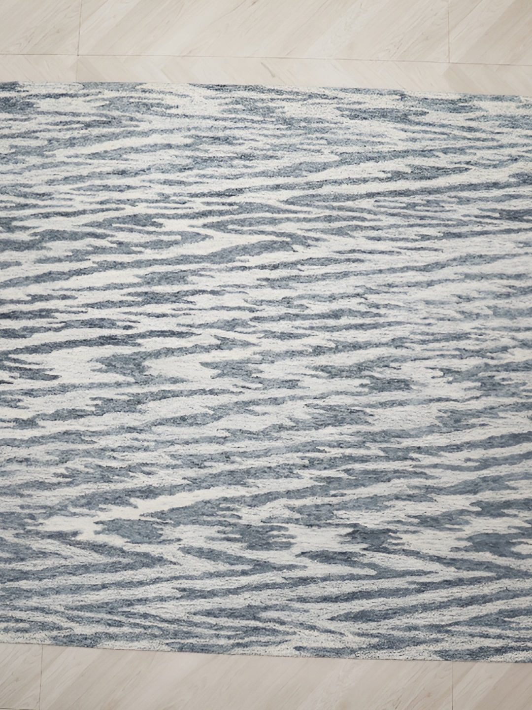 

MIRZAPUR KALEEN AND RUGS Grey Handmade Woollen Carpet
