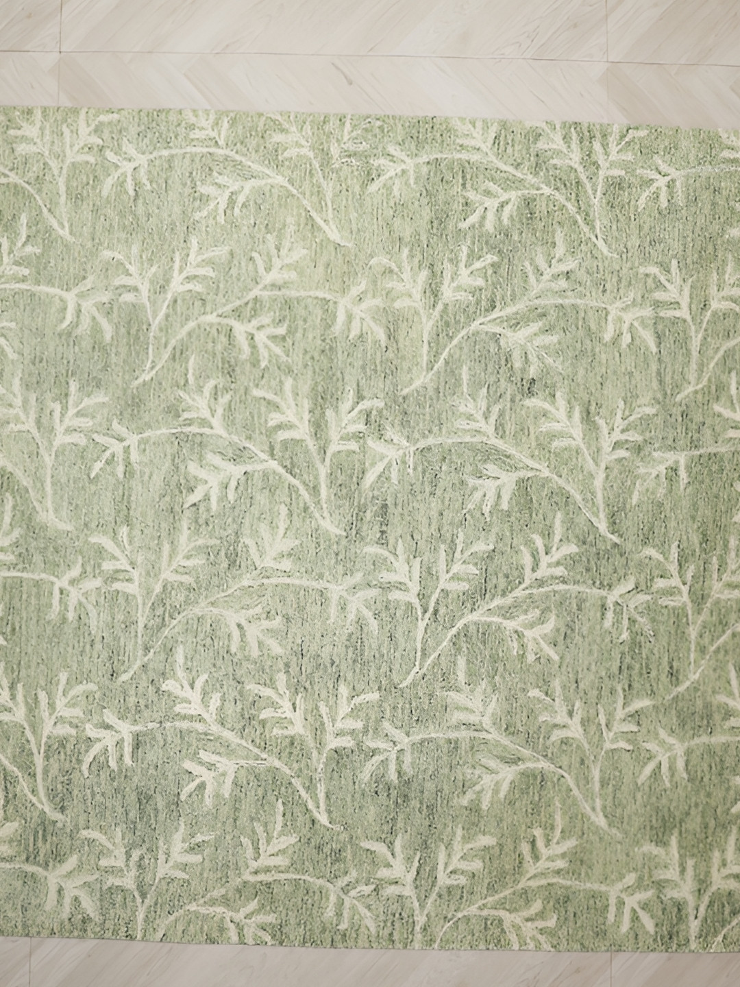 

MIRZAPUR KALEEN AND RUGS Green & White Handmade Woollen Carpet