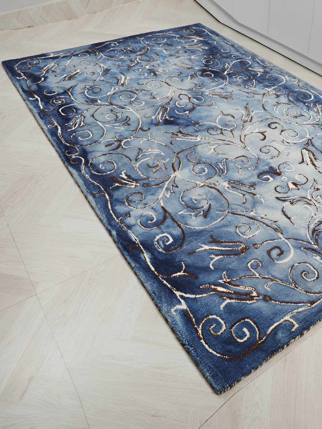 

MIRZAPUR KALEEN AND RUGS Blue & White Handmade Woollen Carpet