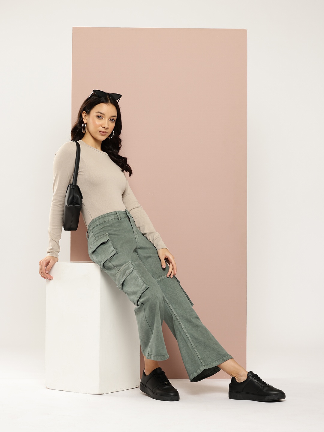 

Harvard Women Flared Fit Coloured Cropped Jeans, Green