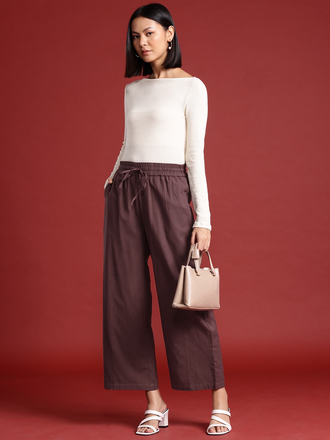 

all about you Women Cropped Cotton Linen Trousers, Burgundy