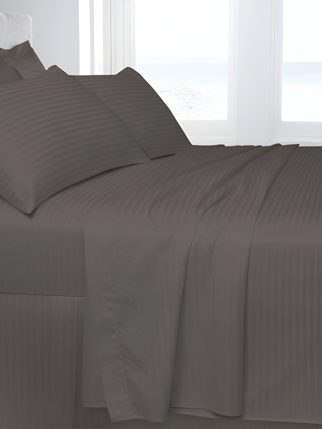 

LINENOVATION Grey Striped Cotton 220 TC King Bedsheet with 2 Pillow Covers