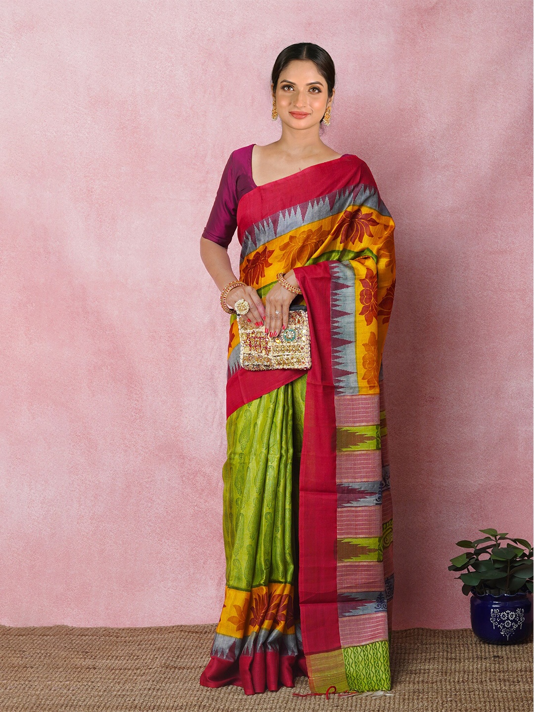 

Unnati Silks Ethnic Motifs Printed Pure Silk Handloom Tussar Saree, Green
