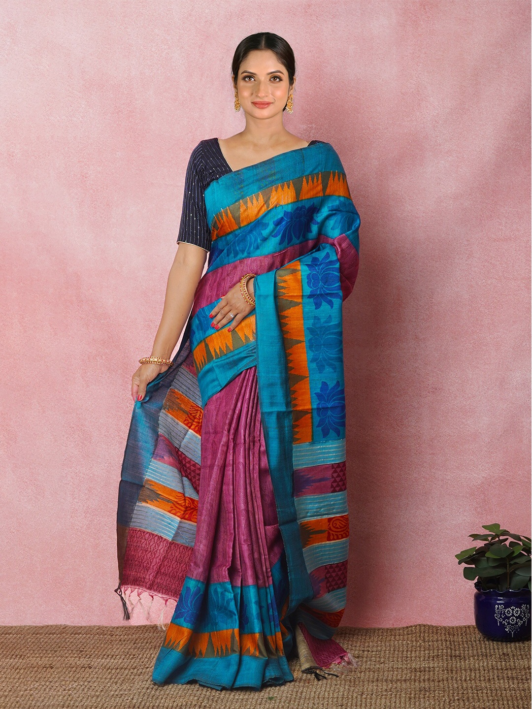 

Unnati Silks Ethnic Motifs Printed Pure Silk Handloom Tussar Saree, Mauve