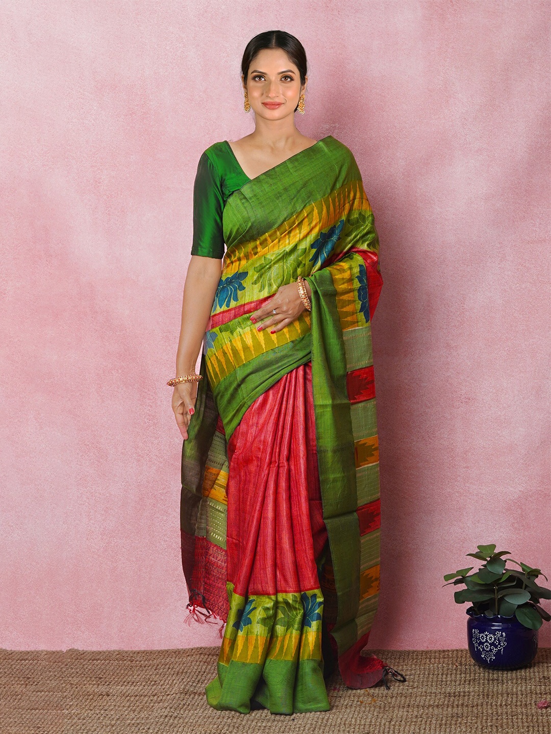 

Unnati Silks Ethnic Motifs Printed Pure Silk Handloom Tussar Saree, Peach