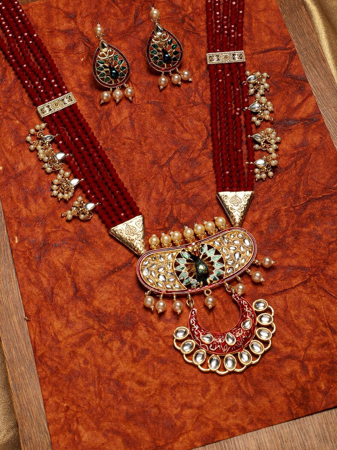 

Anouk Gold-Plated Kundan-Studded & Pearl Beaded Jewellery Set