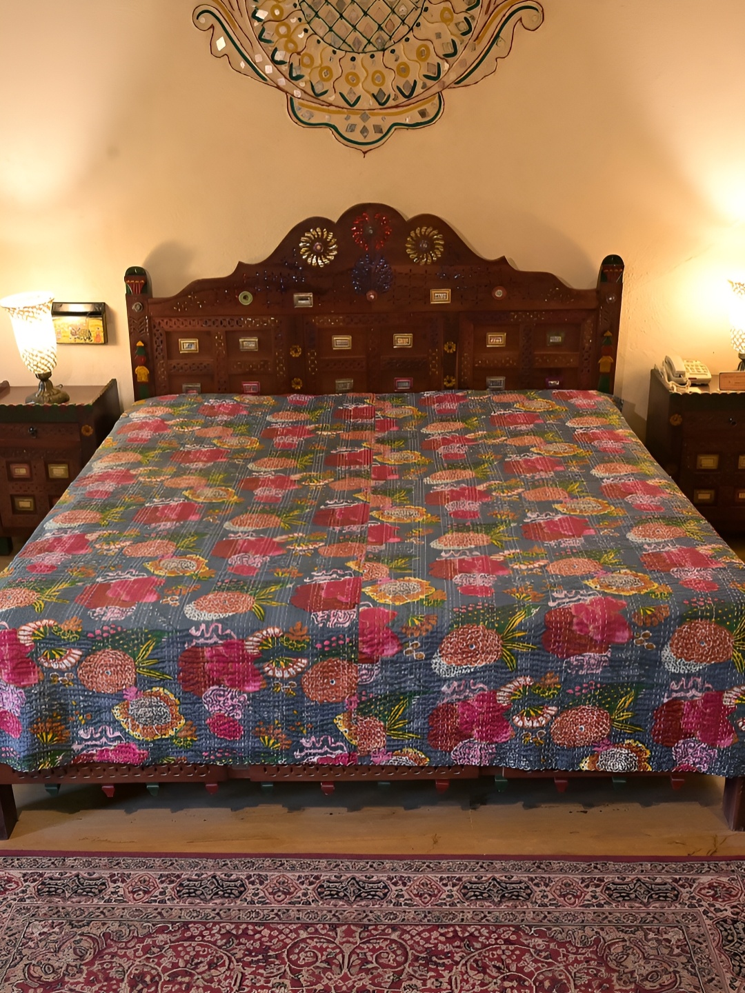 

Chokhi Dhani Kalagram Grey& Pink Floral Cotton Queen Bedsheet