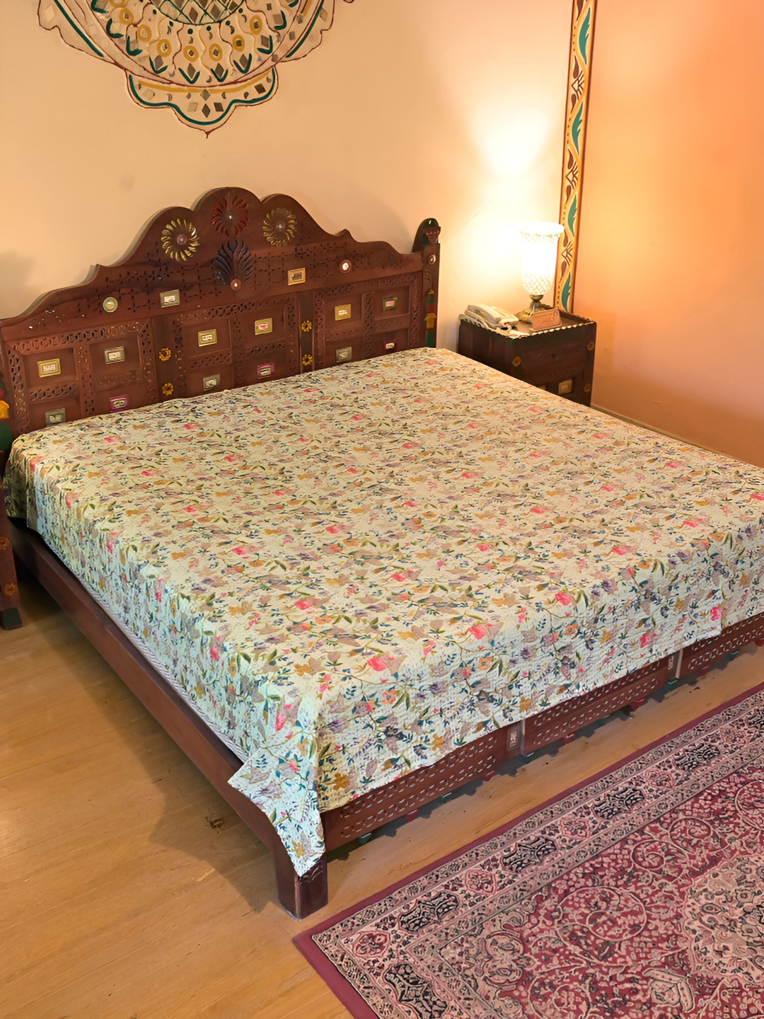 

Chokhi Dhani Kalagram Cream& Pink Floral Cotton Queen Bedsheet