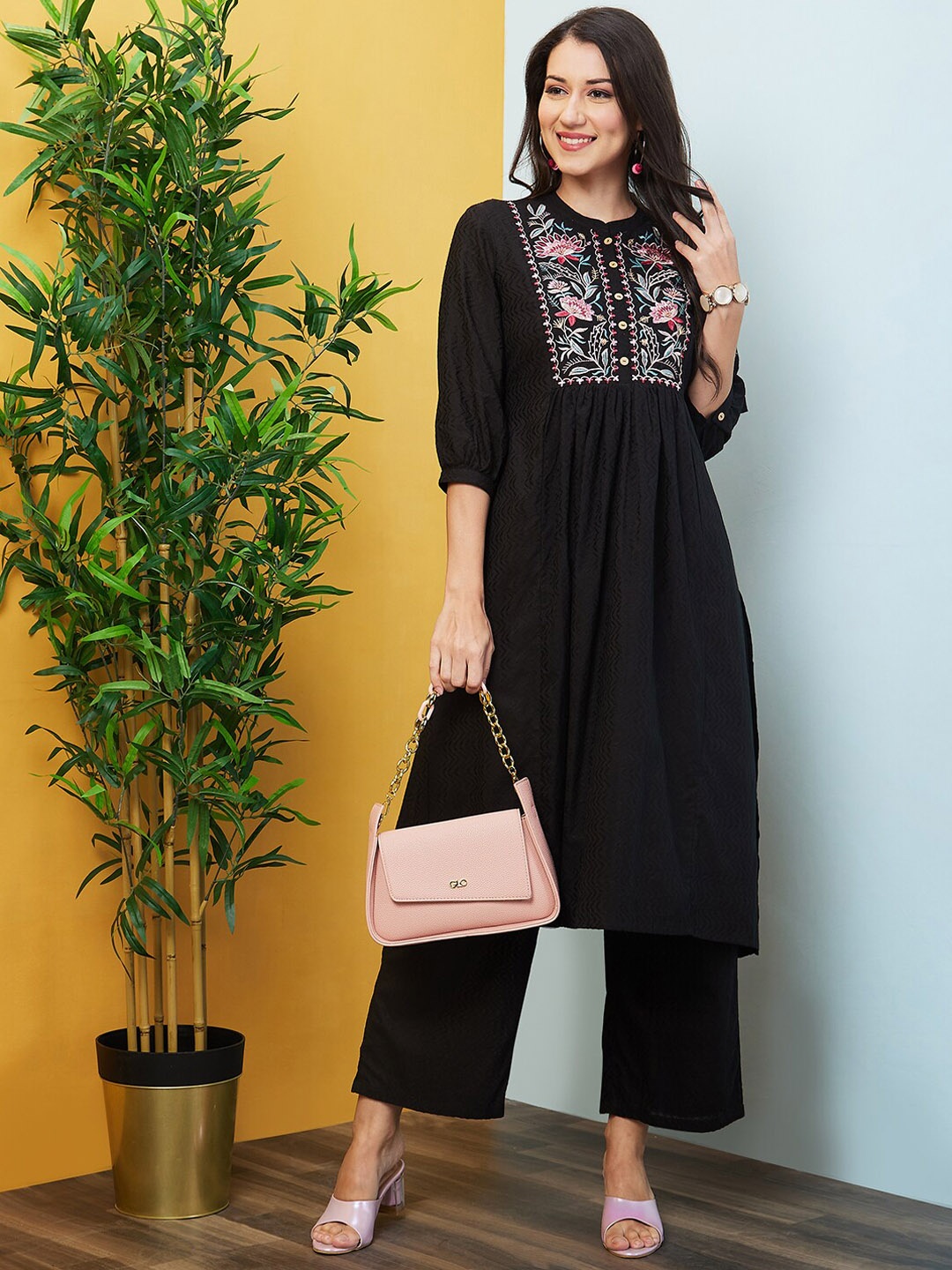 

Globus Floral Embroidered A Line Kurta & Trouser Set, Black