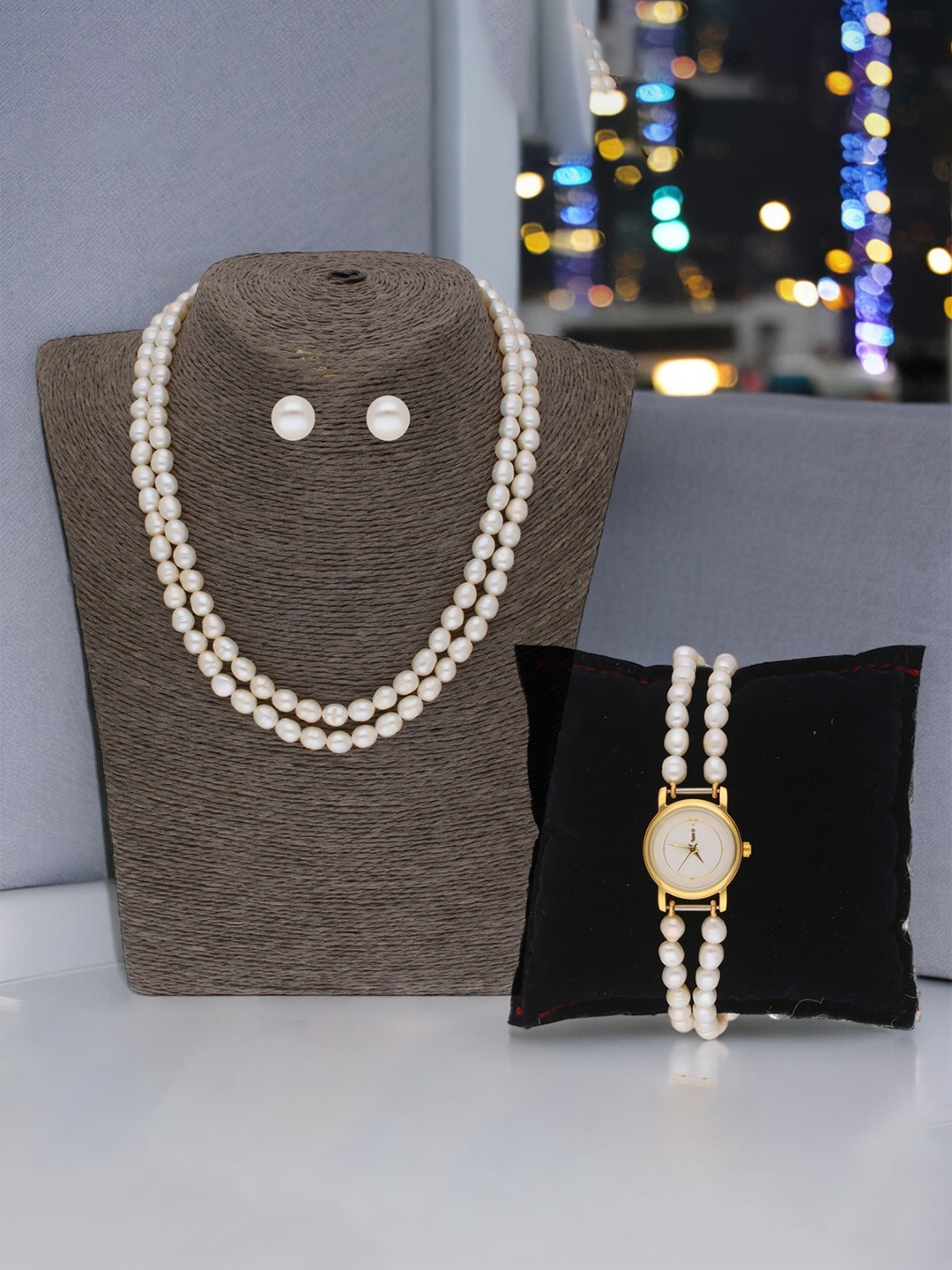 

Sri Jagdamba Pearls Dealer Gold-Plated Pearl-Studded & Beaded Jewellery Set