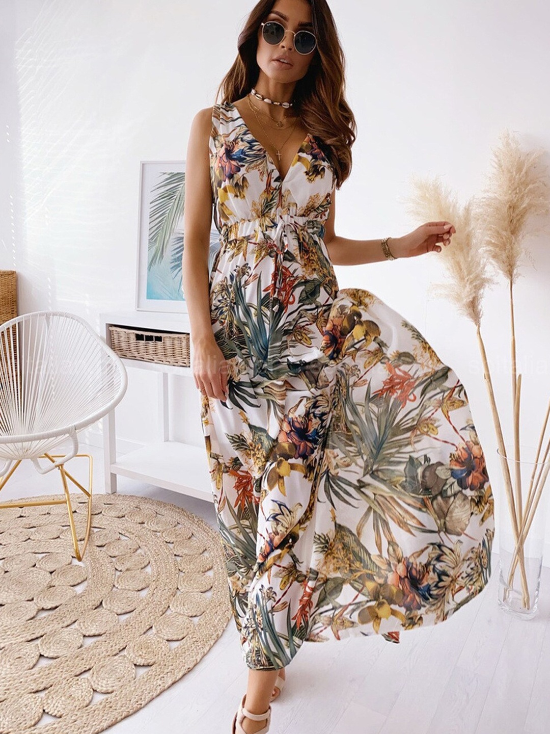 

StyleCast White Floral Printed Maxi Dress