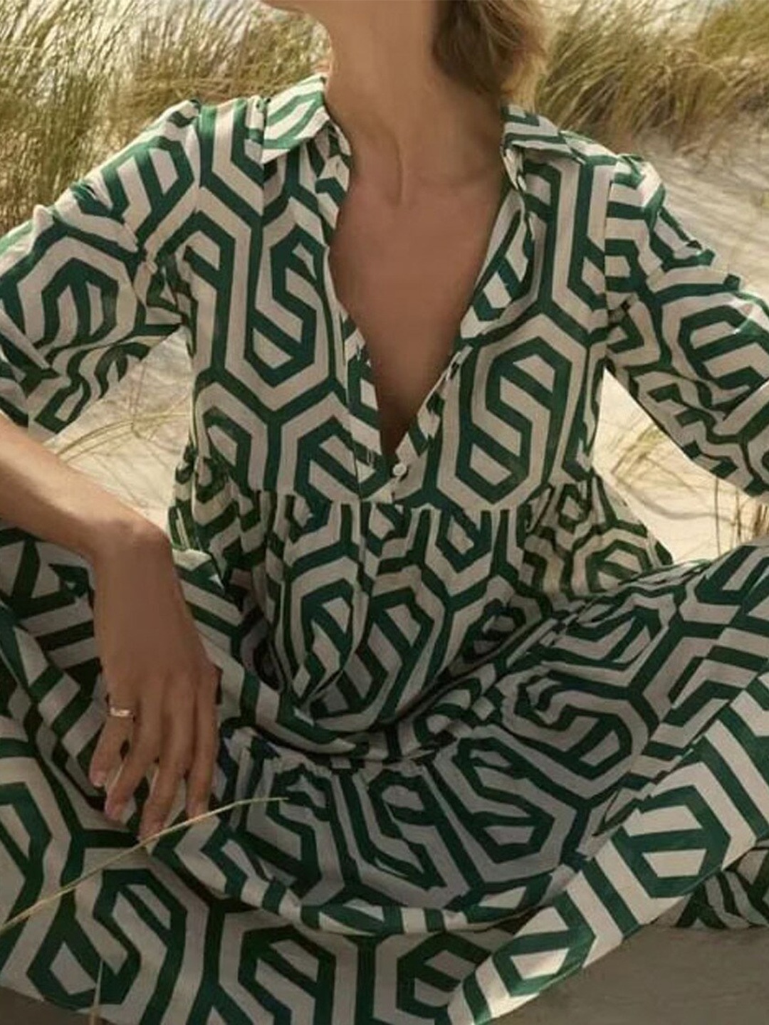 

StyleCast Green Geometric Printed Shirt Collar Tiered Maxi Dress