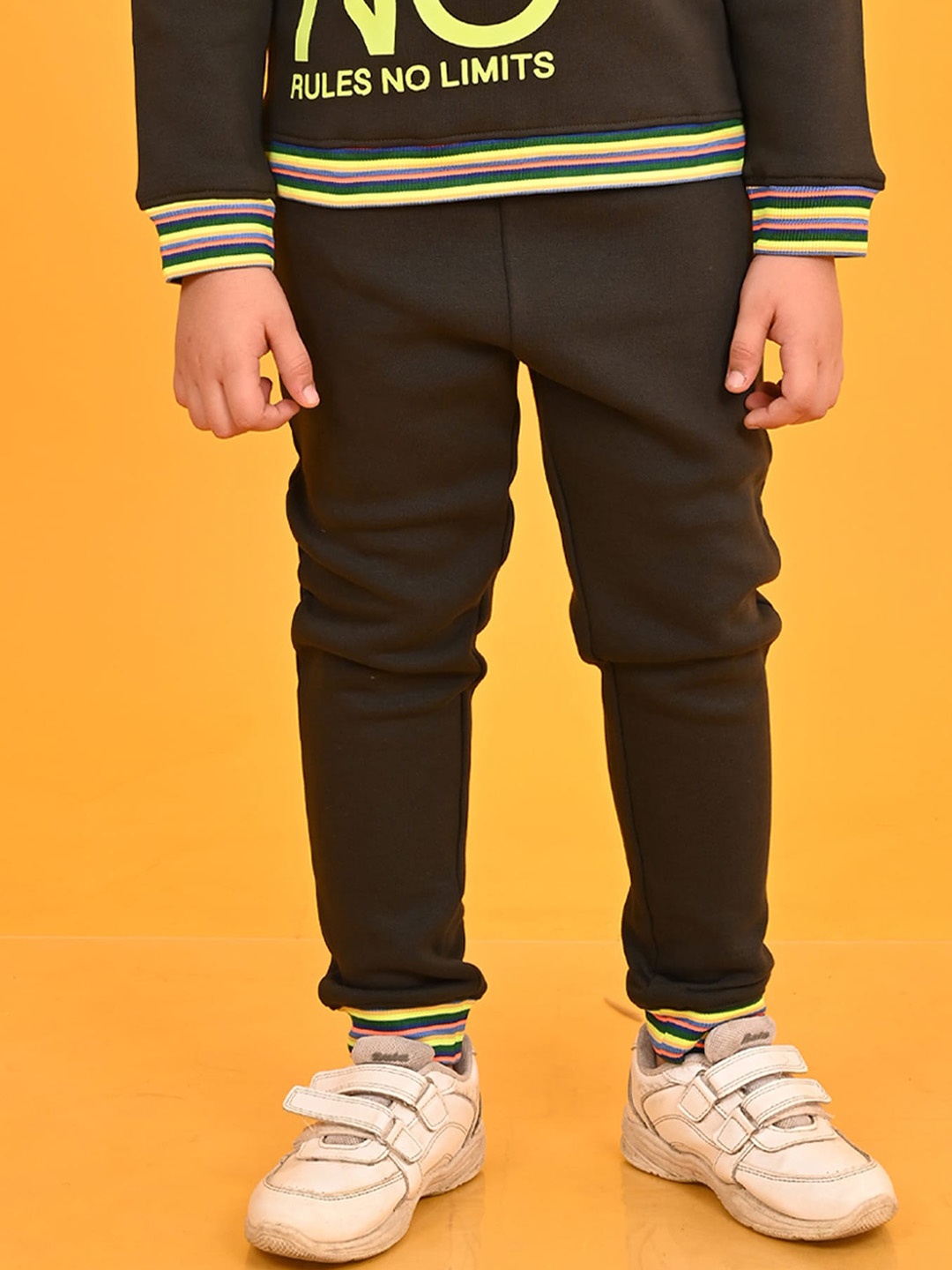 

Anthrilo Boys Pack Of 2 Relaxed Easy Wash Fleece Joggers, Olive