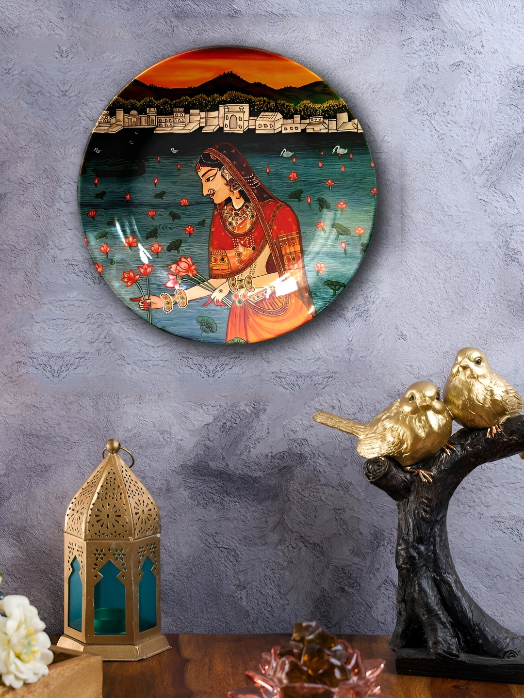 

JIKRAA Green & Red Painted Ceramic Wall Plate Decor
