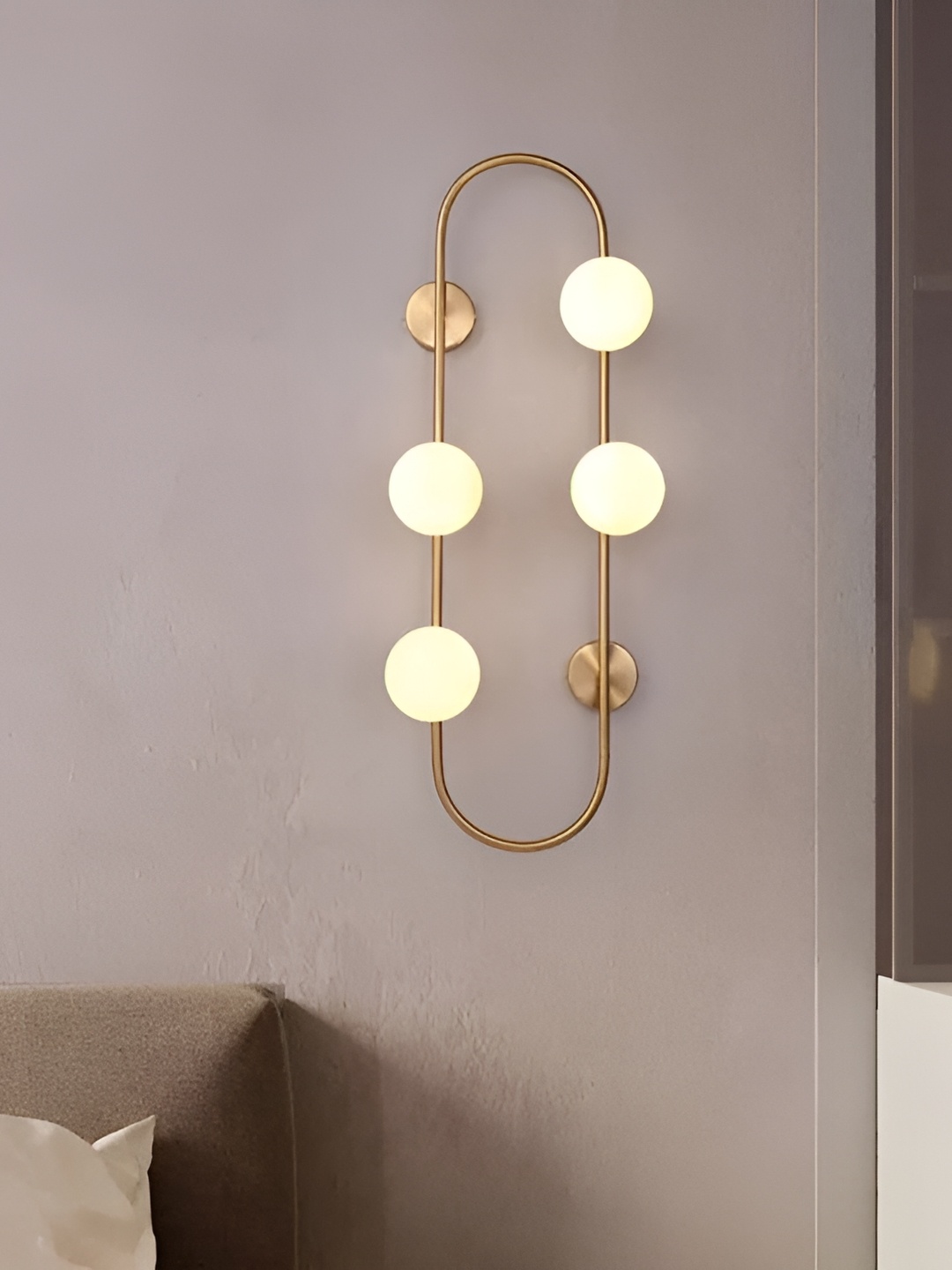 

CHIC CASA Gold Toned Metal Wall Lamp