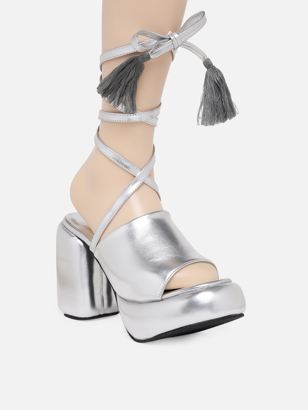 

THE QUIRKY NAARI Party Peep Toes Gladiators Platform Heels, Silver