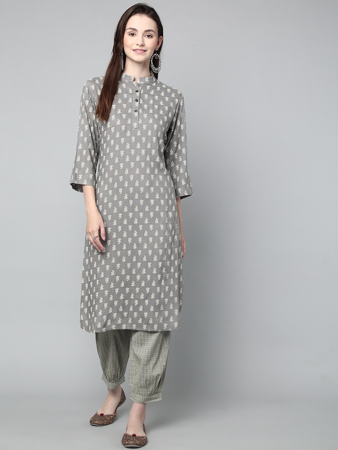 

KALINI Ethnic Motifs Printed Mandarin Collar Kurta with Patiala, Grey